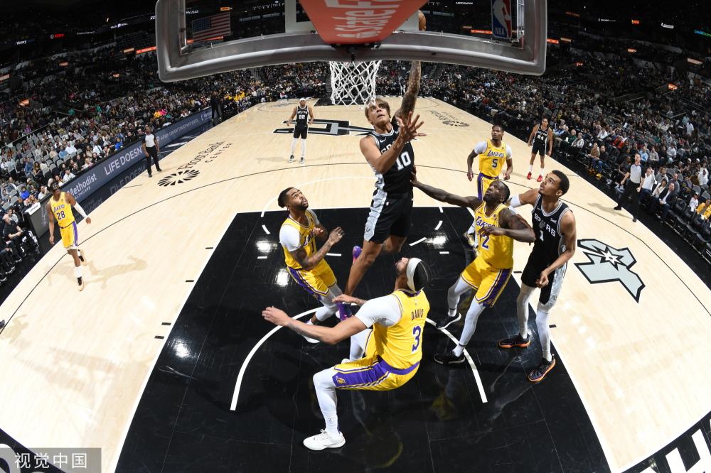 与此同时 与此同时